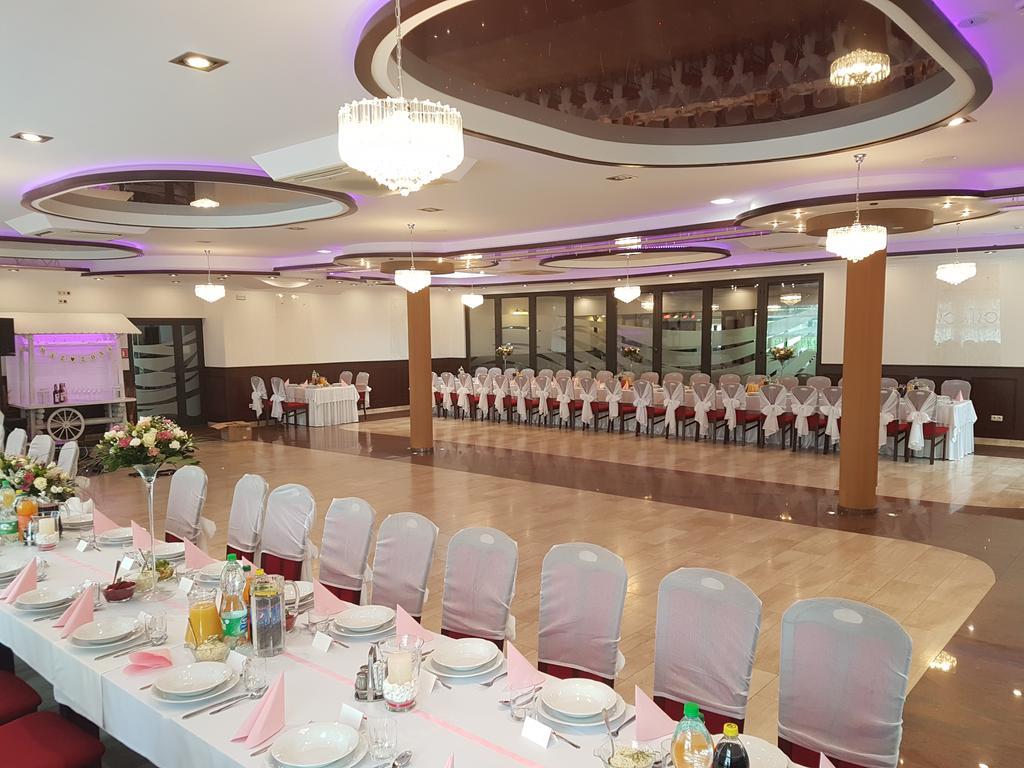 Hotel Texicana Sulechów Eksteriør bilde