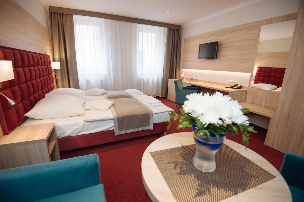 Hotel Texicana Sulechów Eksteriør bilde