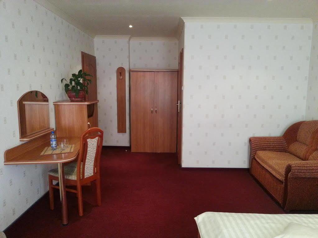 Hotel Texicana Sulechów Eksteriør bilde